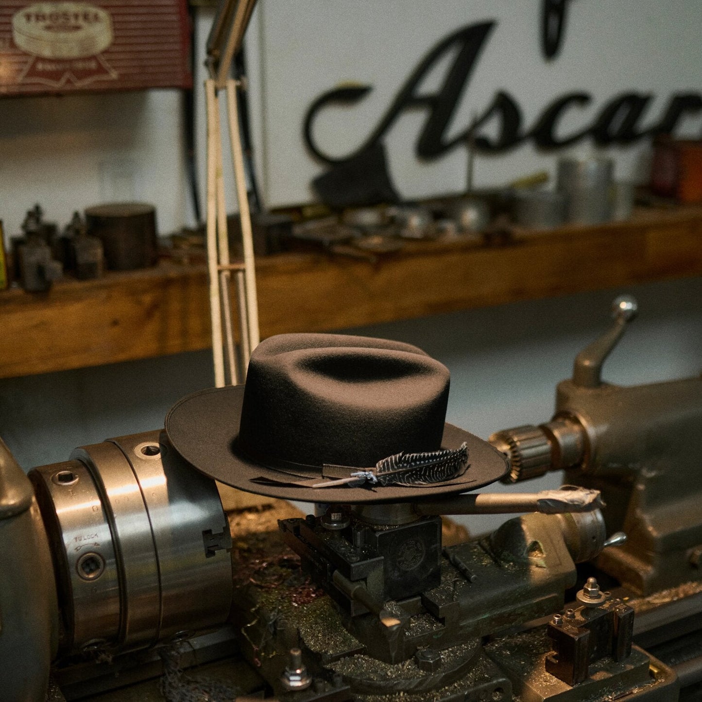 Walnut 1865 Distressed Open Road Royal Deluxe / Stetson