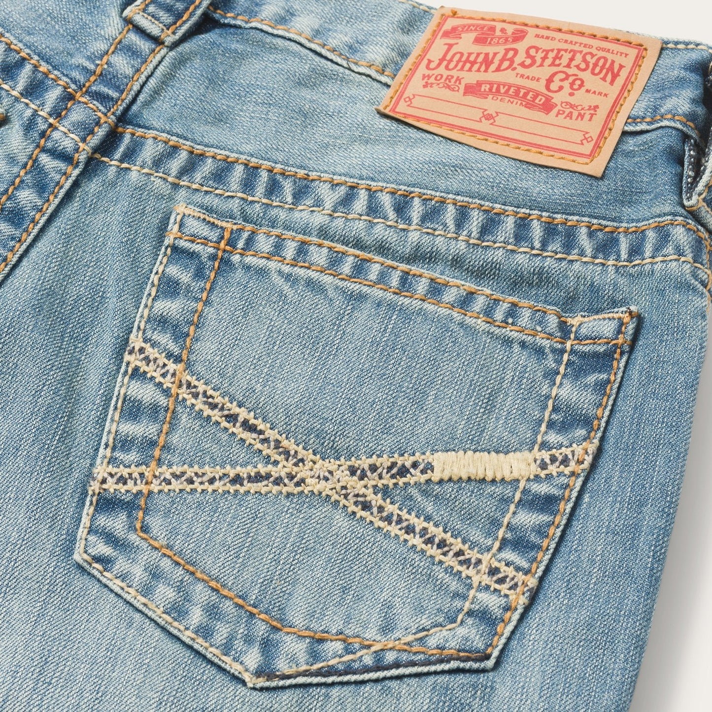 Blue 1520 Fit Light Wash Jeans With Tacking / Stetson