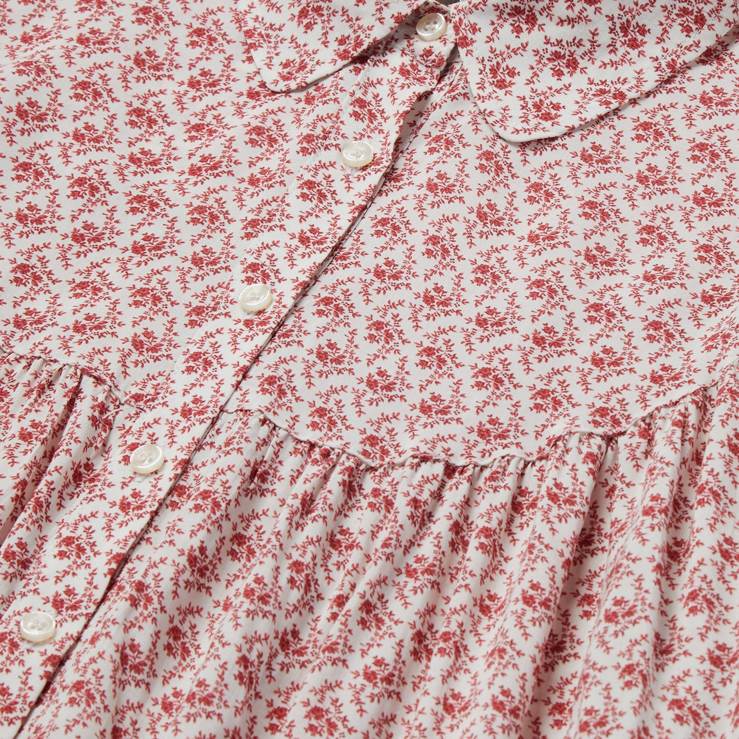 Red Short-Sleeved Cottage Floral Blouse / Stetson