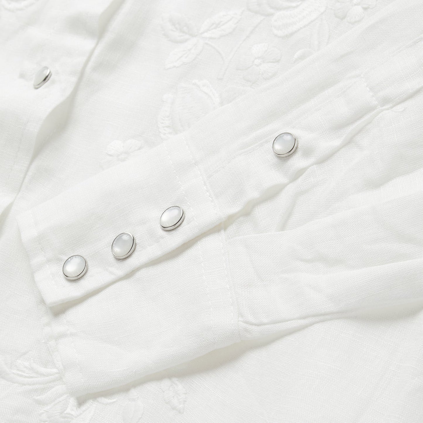 White Floral Embroidered White Linen Shirt / Stetson