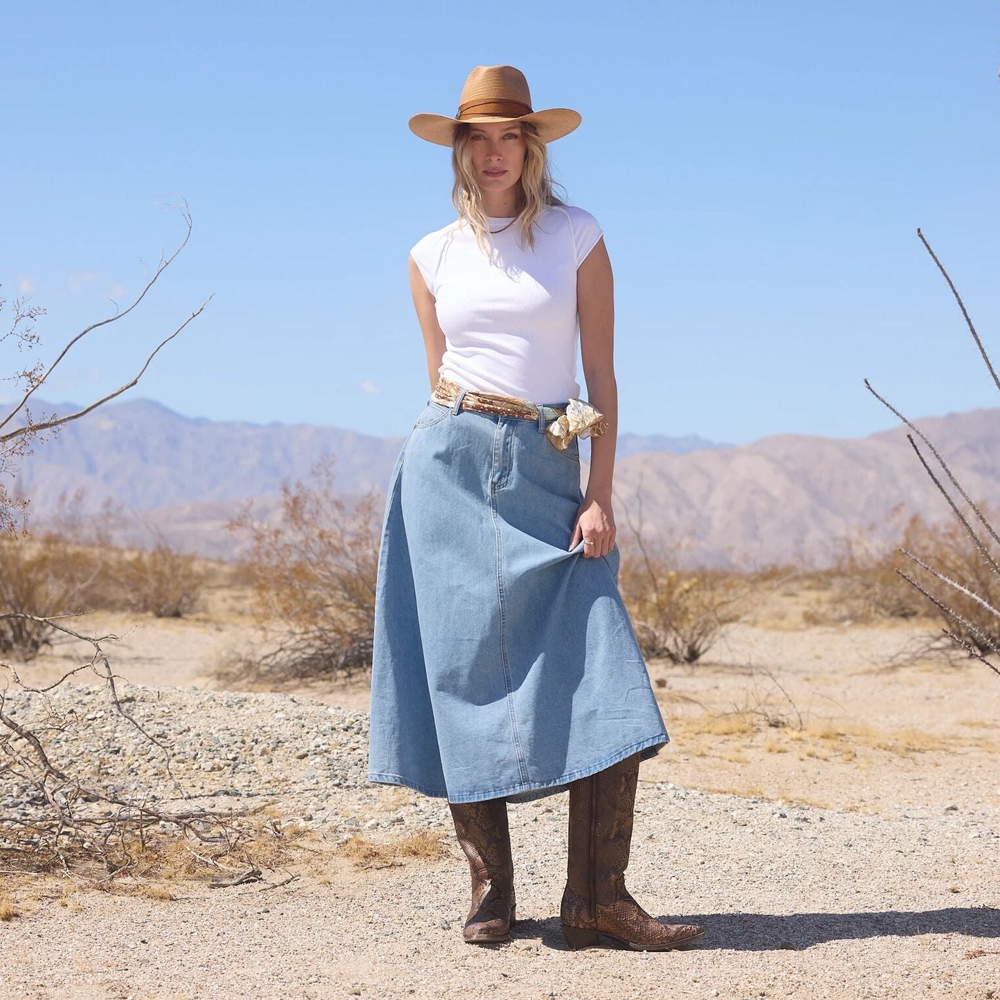 Blue Light Wash Denim Skirt / Stetson